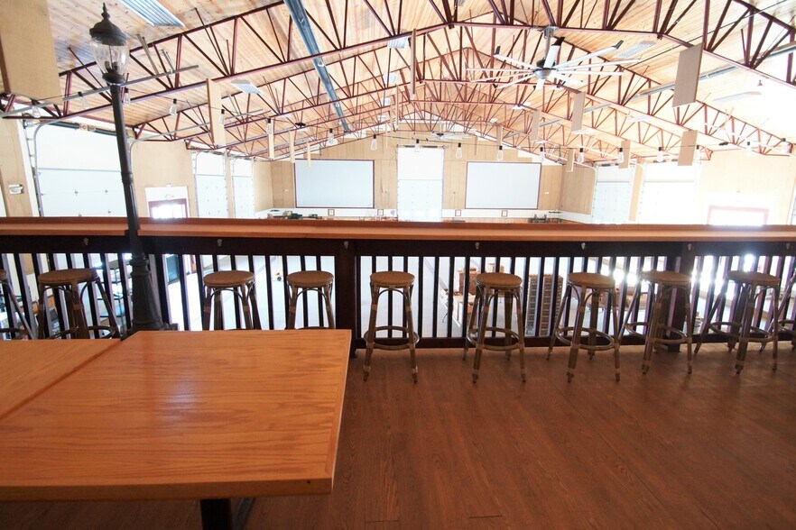 More Photos Of 7094 Eastlake Rd, Lisbon Restaurant For Sale