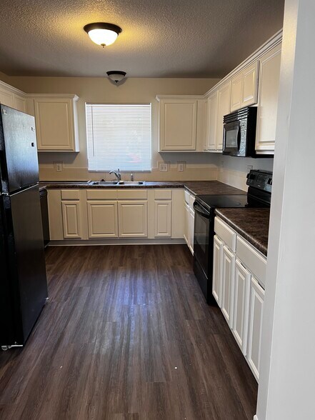 More Photos Of 3005-3033 S Shrank Cir, Independence Apartments For Sale