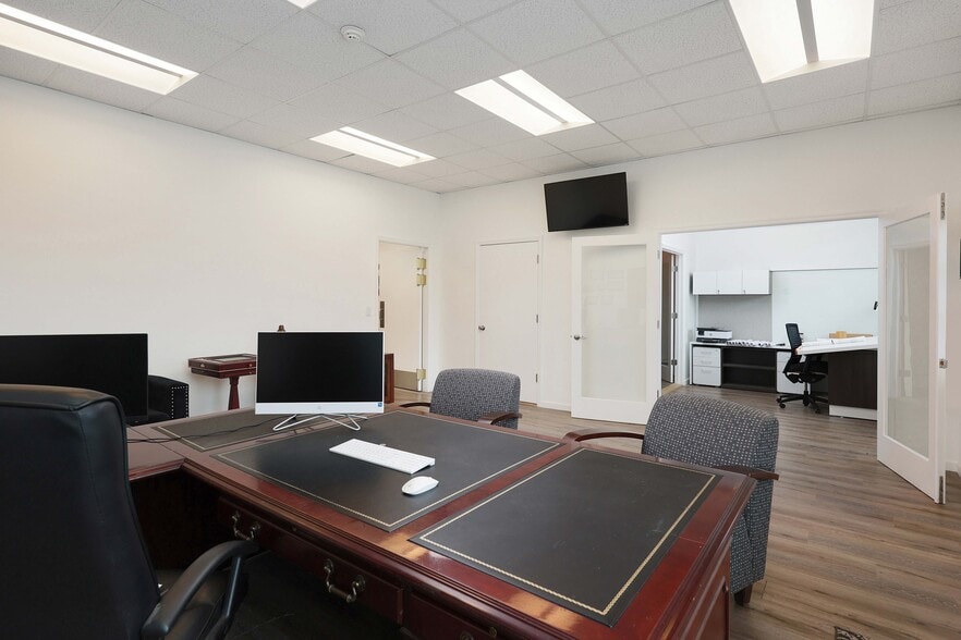 More Photos Of 215 Washington Rd, Sayreville Storefront Retail Residential For Lease