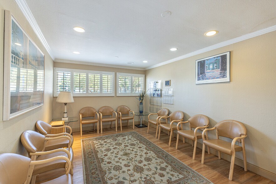 More Photos Of 2211 4th St, Santa Rosa Medical For Sale
