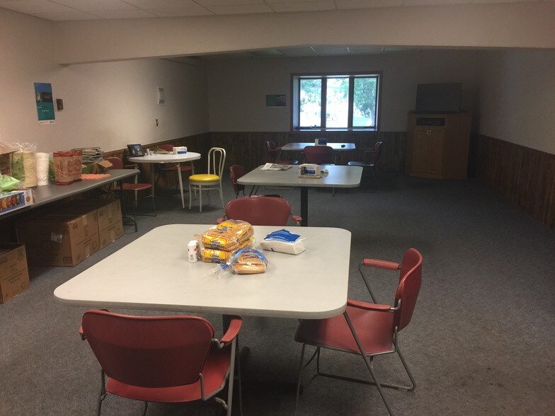 More Photos Of 3205 E Thayer Ave, Bismarck Warehouse For Sale