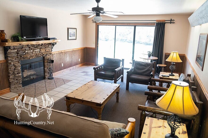 More Photos Of 16392 Tom Akers Rd, Eminence Hotel For Sale