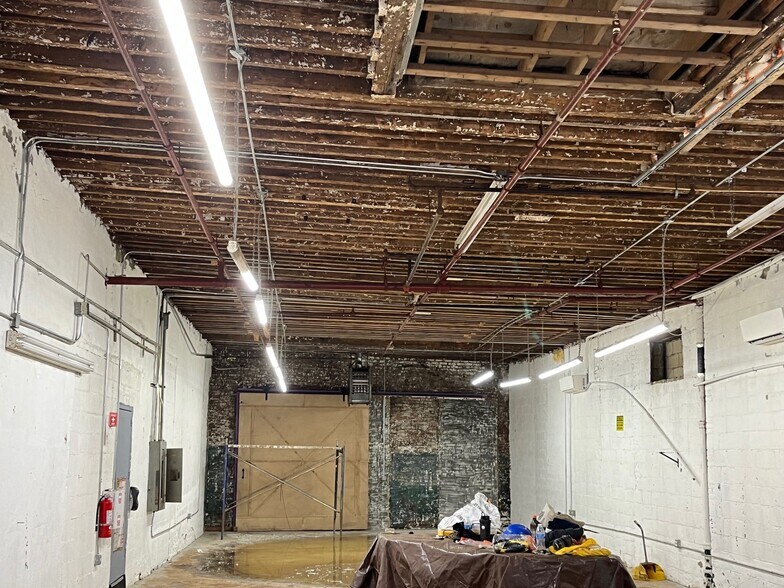 More Photos Of 333 Stagg St, Brooklyn Warehouse For Lease