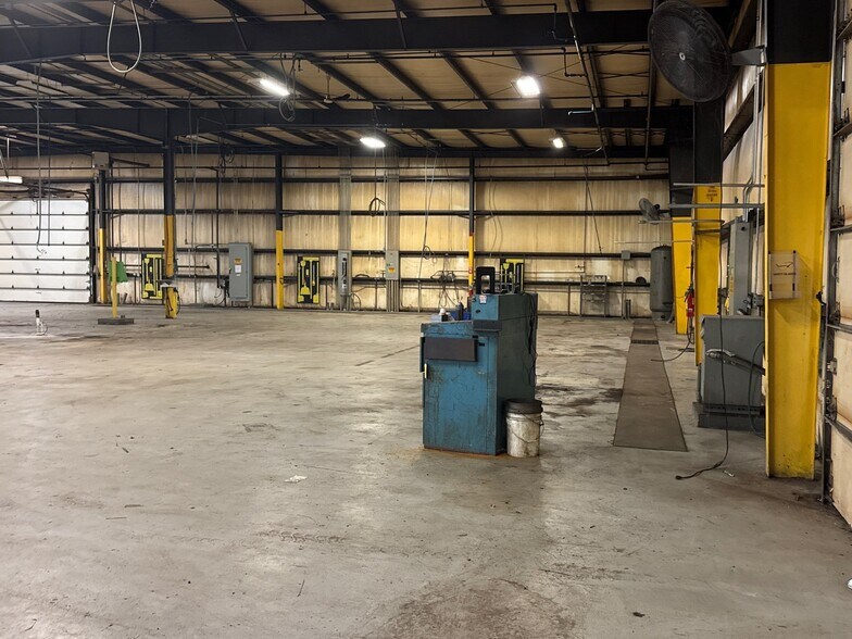 More Photos Of 912 Pittsburgh Rd, Butler Unknown For Lease