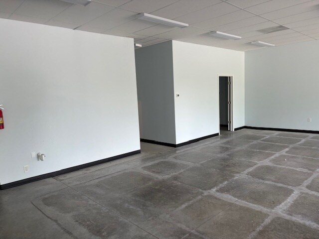 More Photos Of 7711 Porter Rd, Niagara Falls Medical For Lease