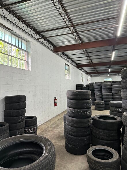 More Photos Of 3300 Hamilton Blvd SE, Hapeville Warehouse For Sale