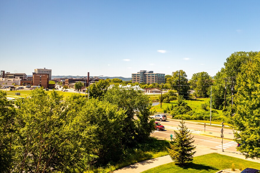 More Photos Of 2 Copeland Ave, La Crosse Office For Sale