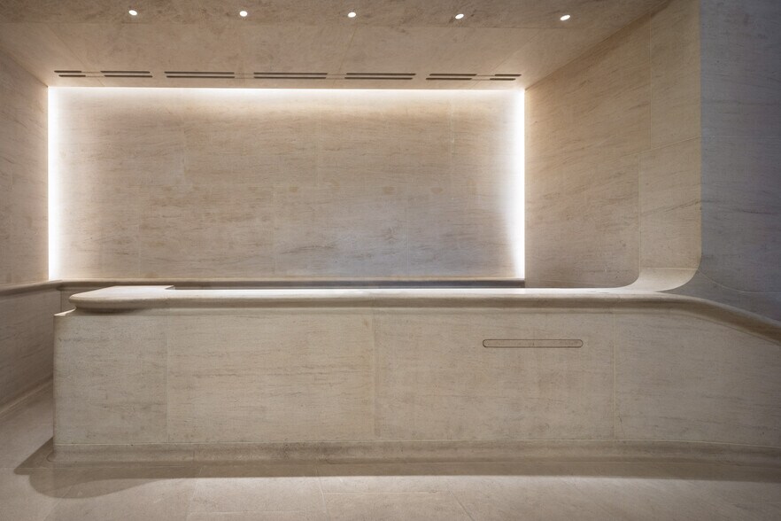 More Photos Of 712 Fifth Ave, New York Office For Lease