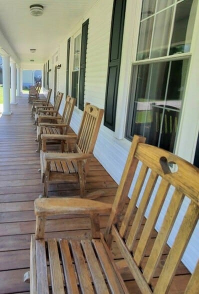 More Photos Of 509 W Main St, Fries Hotel For Sale