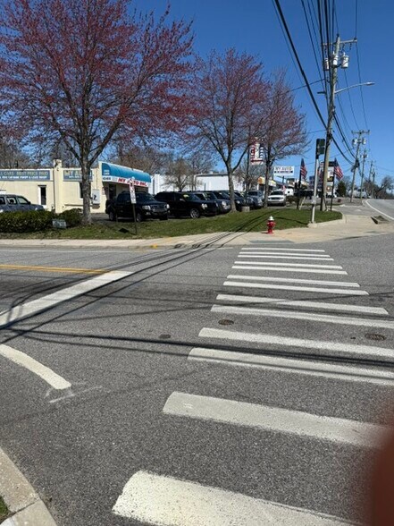 More Photos Of 659 E Jericho Tpke, Huntington Station Auto Dealership For Lease