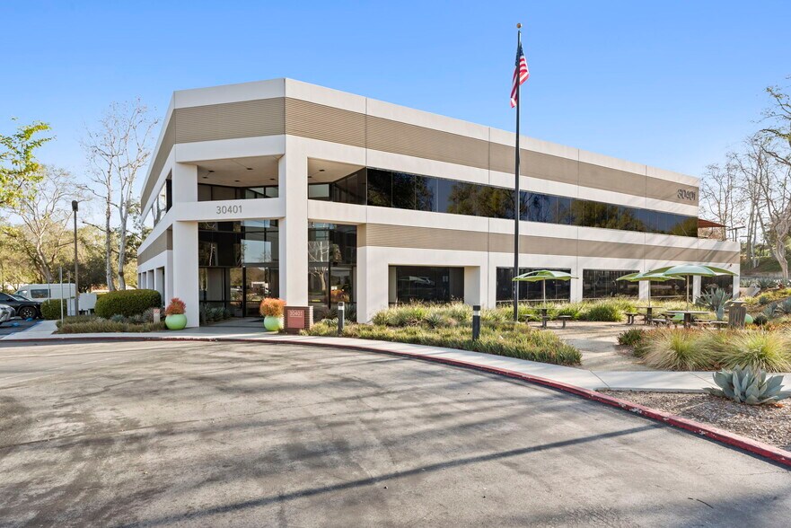 More Photos Of 30401 Agoura Rd, Agoura Hills Unknown For Lease