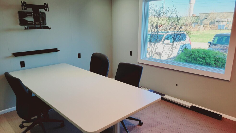 More Photos Of 550 Goodrich Rd, Bellevue Light Distribution For Sale