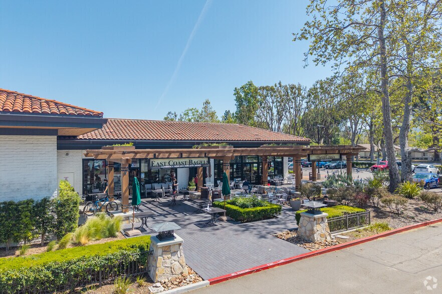 More Photos Of 982-1014 S Westlake Blvd, Westlake Village General Retail For Lease