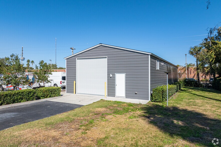 More Photos Of 150 Dog Track Rd, Longwood Office For Lease