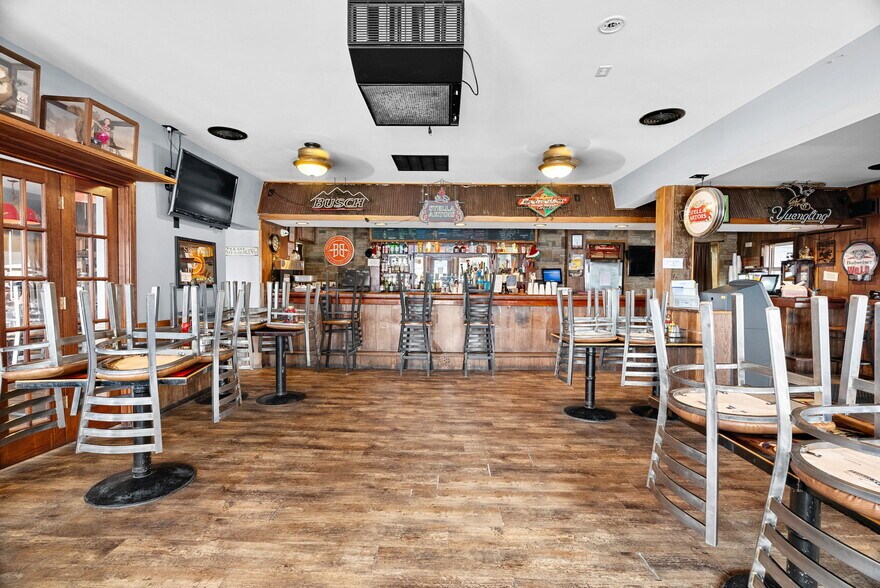 More Photos Of 2999 S Highway 94, Defiance Bar For Sale