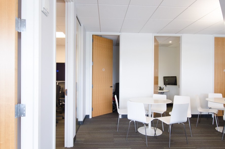 Photo of Lbby Floor Ste 100 - Spec Suite