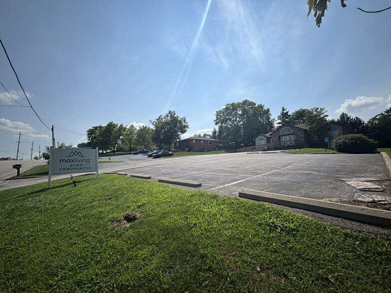More Photos Of 8039 Cincinnati Dayton Rd, West Chester Office For Sale