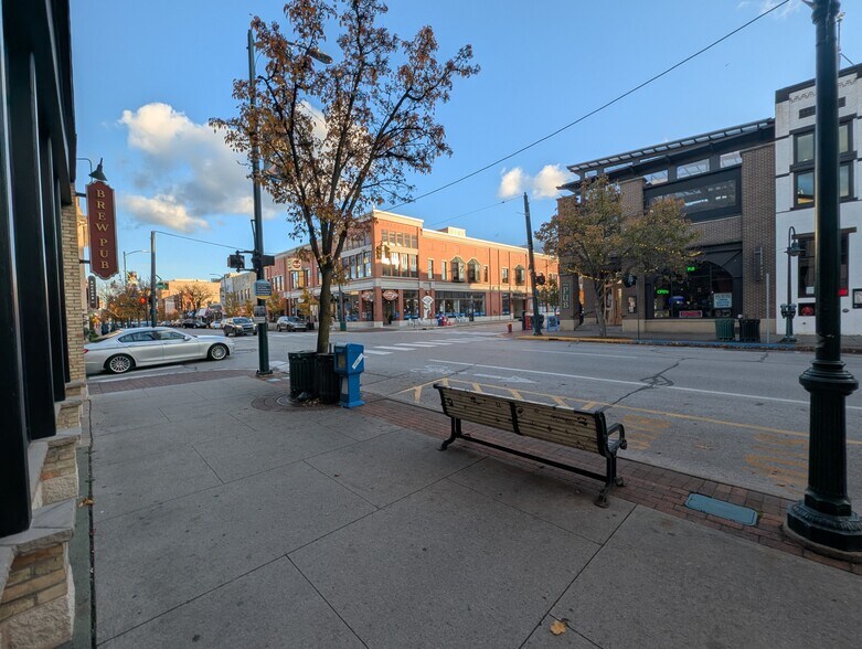 More Photos Of 161 E Front St, Traverse City Storefront Retail Residential For Lease