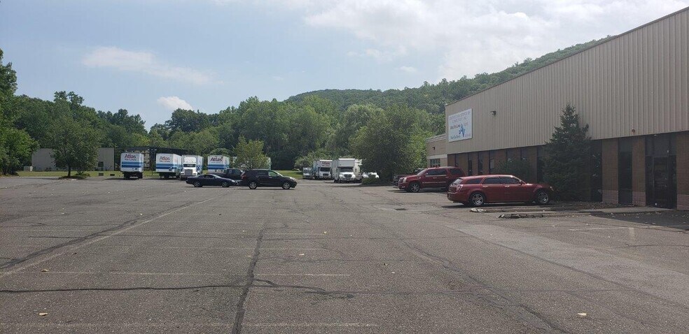 More Photos Of 13 Francis J Clarke Cir, Bethel Manufacturing For Lease