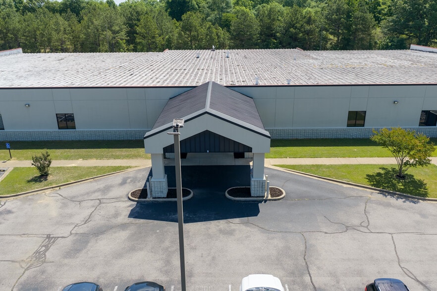 More Photos Of 500 Industrial Dr, Hamilton Industrial For Sale
