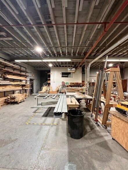 More Photos Of 18 Bay St, Brooklyn Flex For Lease