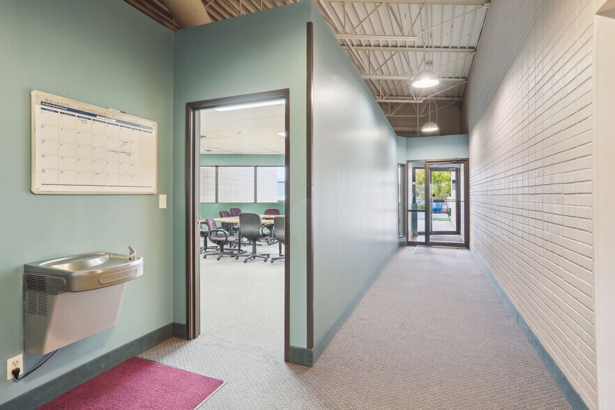 More Photos Of 2525 Nevada Ave N, Golden Valley Light Distribution For Sale