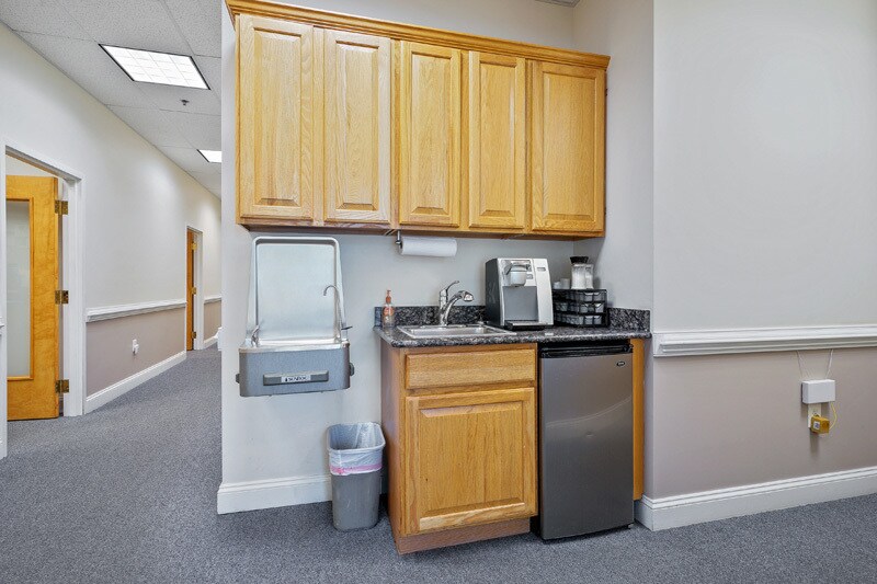 More Photos Of 4437 Brookfield Corporate Dr, Chantilly Medical For Sale