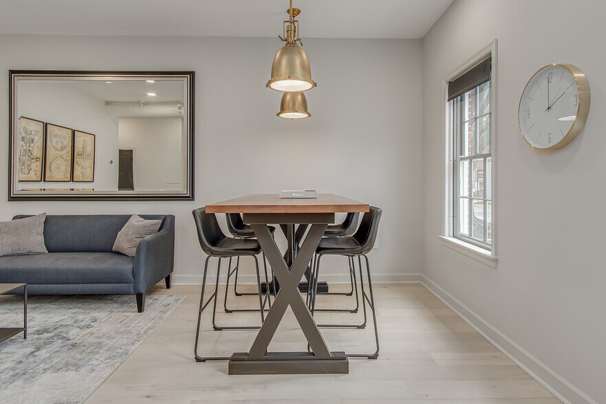 More Photos Of 129 W Patrick St, Frederick Office Residential For Lease