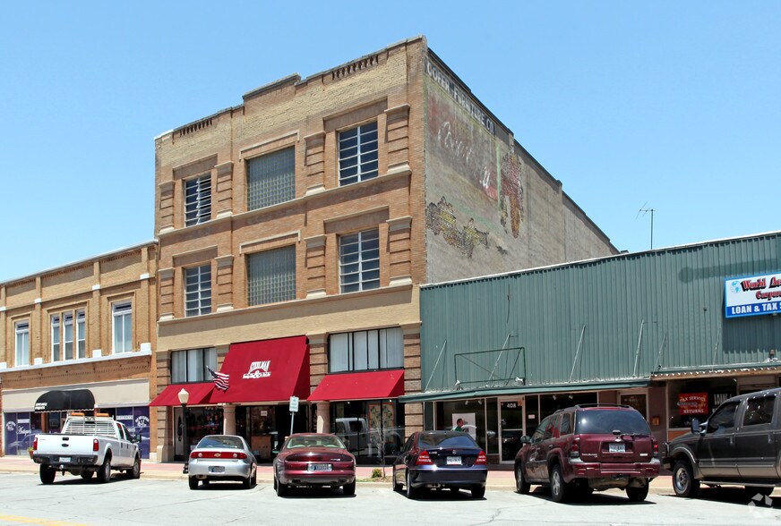 More Photos Of 410 W Chickasha Ave, Chickasha Storefront For Sale