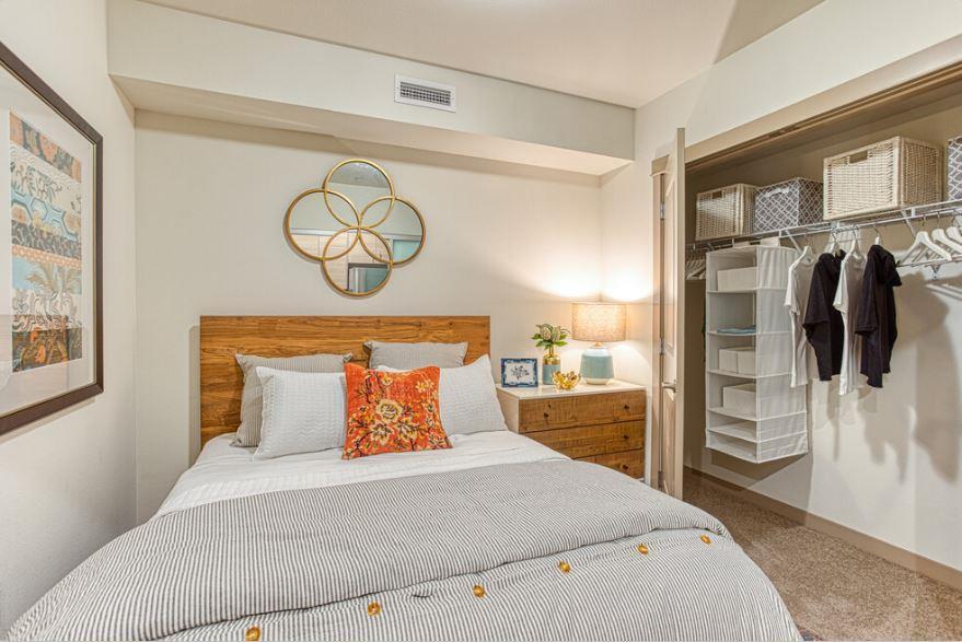 More Photos Of 2200 W Meeker St, Kent Apartments For Lease