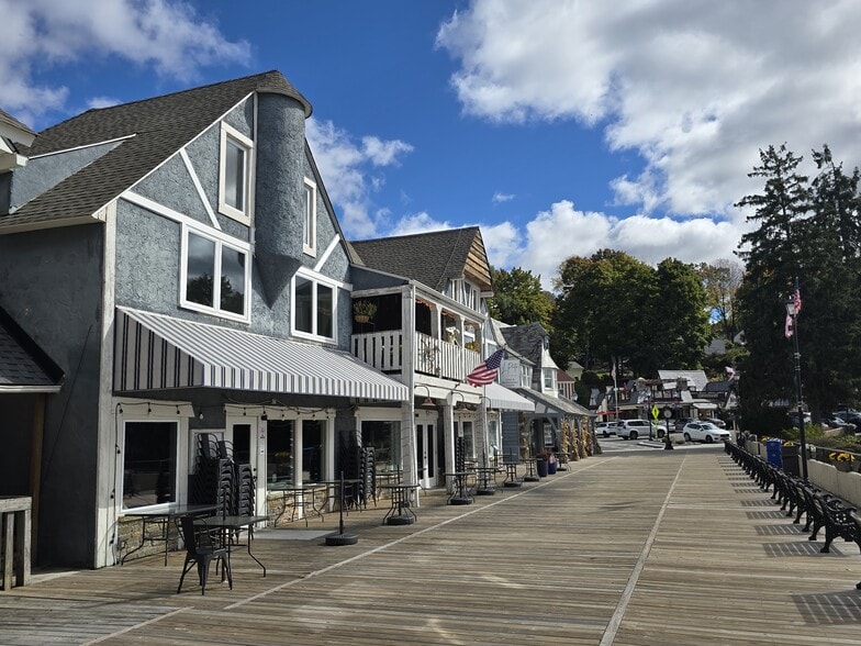More Photos Of 7 Boardwalk, Sparta Restaurant For Sale
