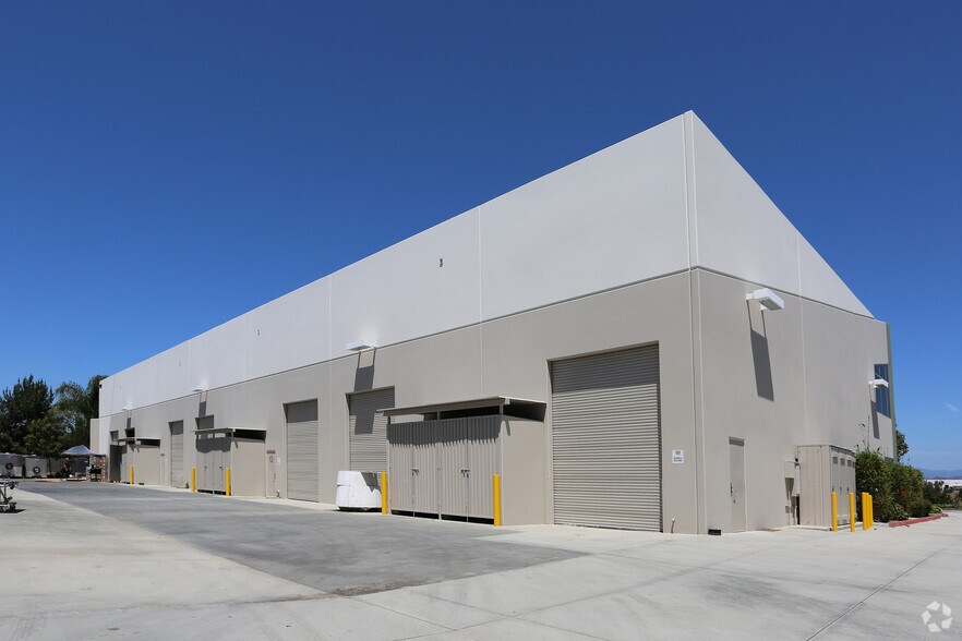 More Photos Of 5900 Sea Lion Pl, Carlsbad Warehouse For Lease