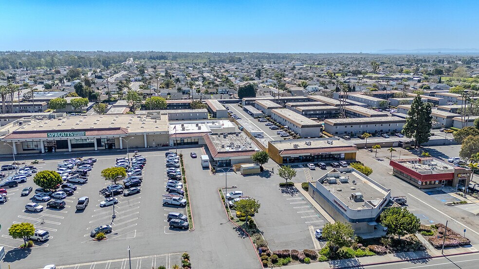 More Photos Of 6908-6916 Warner Ave, Huntington Beach Freestanding For Sale