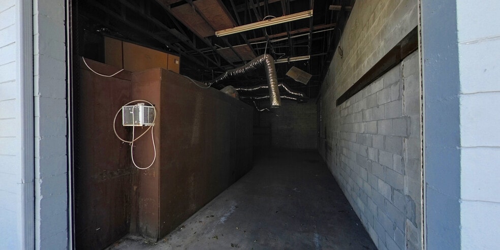 More Photos Of 4131 Lenox Ave, Jacksonville Warehouse For Lease
