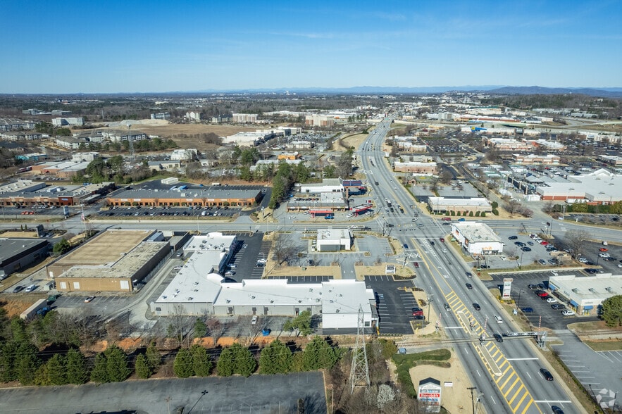 More Photos Of 1178 Woodruff Rd, Greenville Unknown For Lease