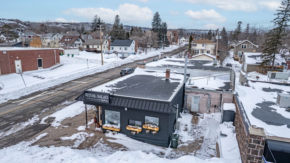 More Photos Of 4501 E Superior St, Duluth Freestanding For Sale