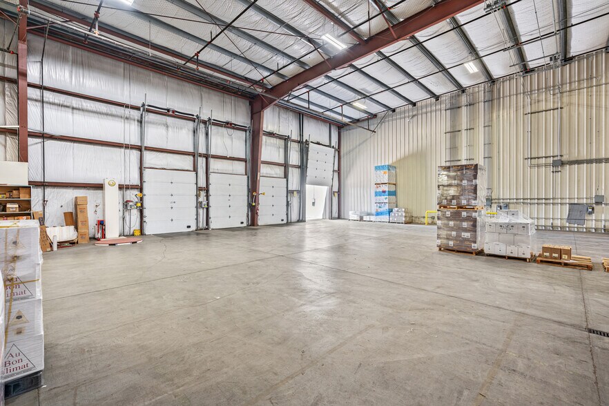 More Photos Of 2717 Aviation Way, Santa Maria Warehouse For Lease