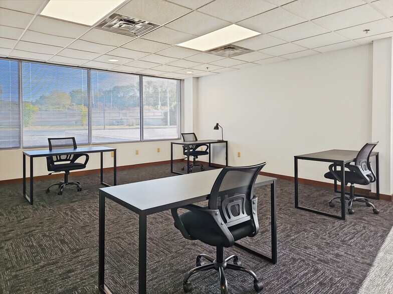 More Photos Of 258 Corporate Dr, Madison Coworking Space