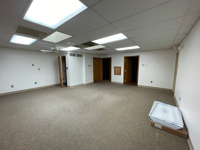More Photos Of 11345 Pembrooke Sq, Waldorf Medical For Sale