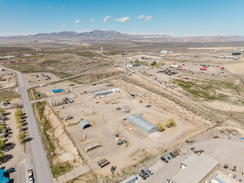 More Photos Of 824 Poplar St, Carlin Industrial For Sale