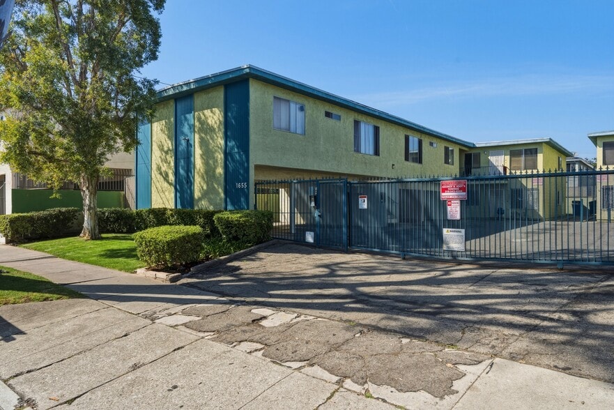 More Photos Of 1651-1655 W 206th St, Torrance Apartments For Sale