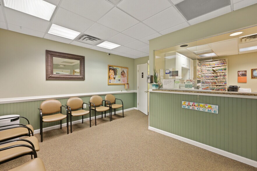 More Photos Of 3904 E Joppa Rd, Nottingham Flex For Sale