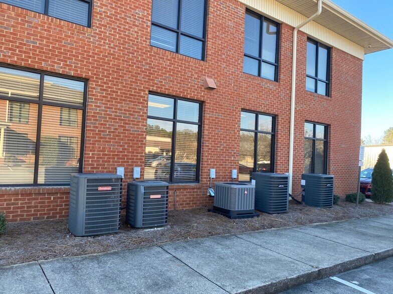 More Photos Of 8385 Cherokee Blvd, Douglasville Medical For Lease