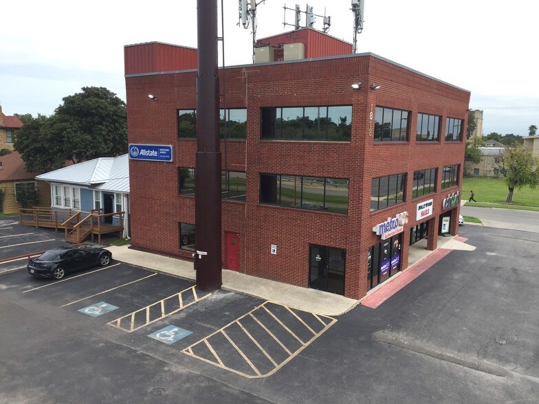 More Photos Of 1818 S New Braunfels Ave, San Antonio Medical For Lease