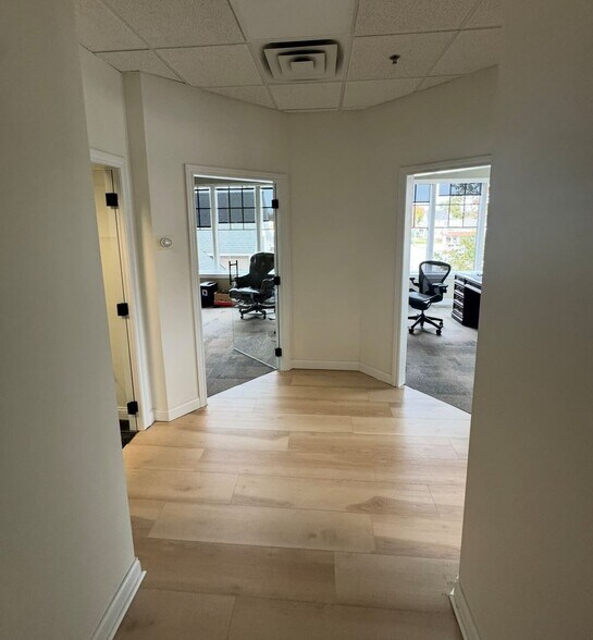 More Photos Of 123 N Main St, Crown Point Coworking Space