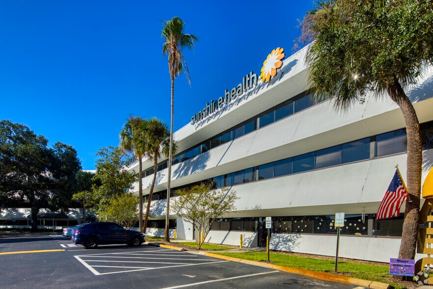 More Photos Of 5130 Eisenhower Blvd, Tampa Office For Lease
