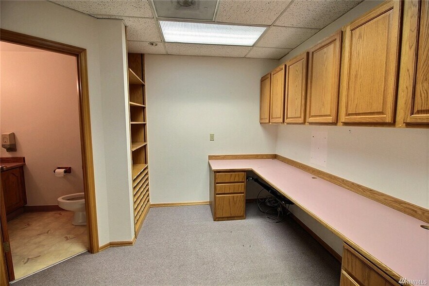 More Photos Of 720 S 320th St, Federal Way Unknown For Lease