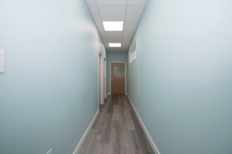 More Photos Of 4535 Tamiami Trl, Port Charlotte Office For Lease