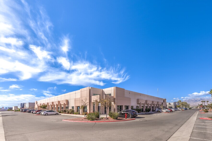 More Photos Of 2455 W Cheyenne Ave, North Las Vegas Light Manufacturing For Lease