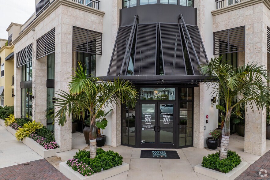 More Photos Of 40 NE 7th Ave, Delray Beach Apartments For Lease